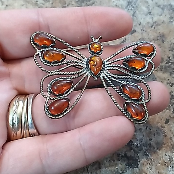GENUINE BALTIC AMBER VINTAGE BUTTERFLY PIN BROOCH - Picture 2 of 5